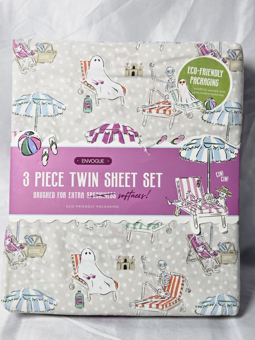 Envogue Twin Sheet Set with Beach Ghosts and Pink Accents